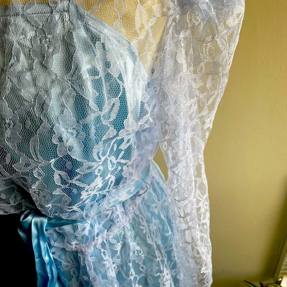 Vintage J C Penney Long Blue Nightgown with Matching Floral Lace Top Size 15/16